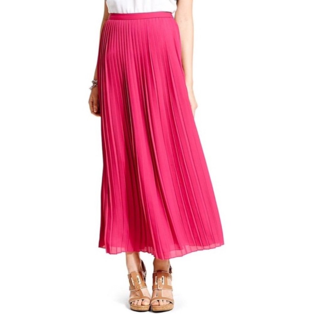 Tommy Hilfiger NWOT Pleated Maxi Skirt